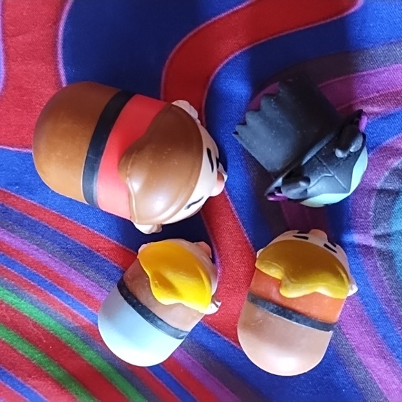 Disney Tsum Tsum Snow White's 3 Dwarfs and Maleficent toy set - Picture 5 of 6